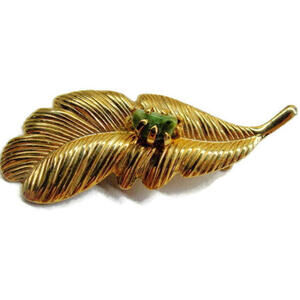 Vintage Gold Tone Leaf Brooch with Green Stone Accent
